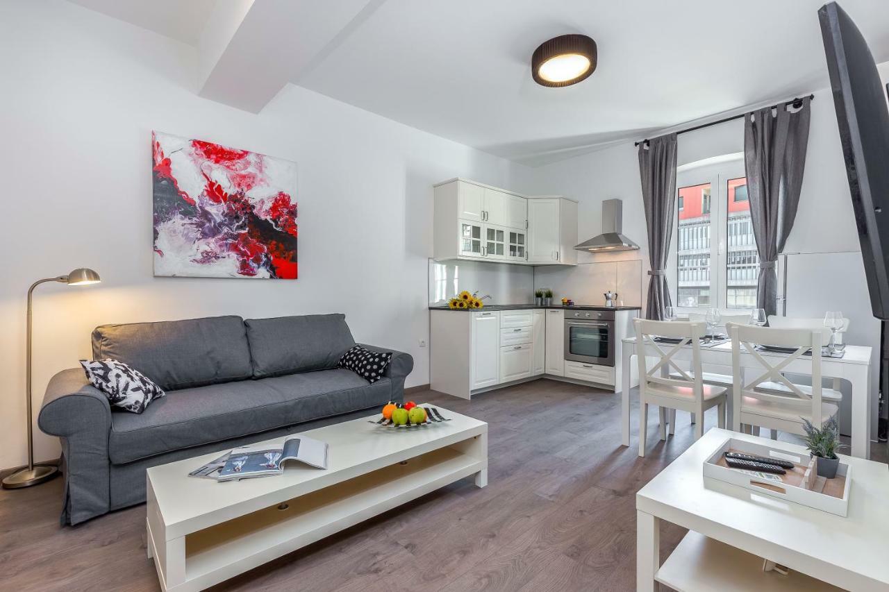 Stay In Rijeka Exterior photo